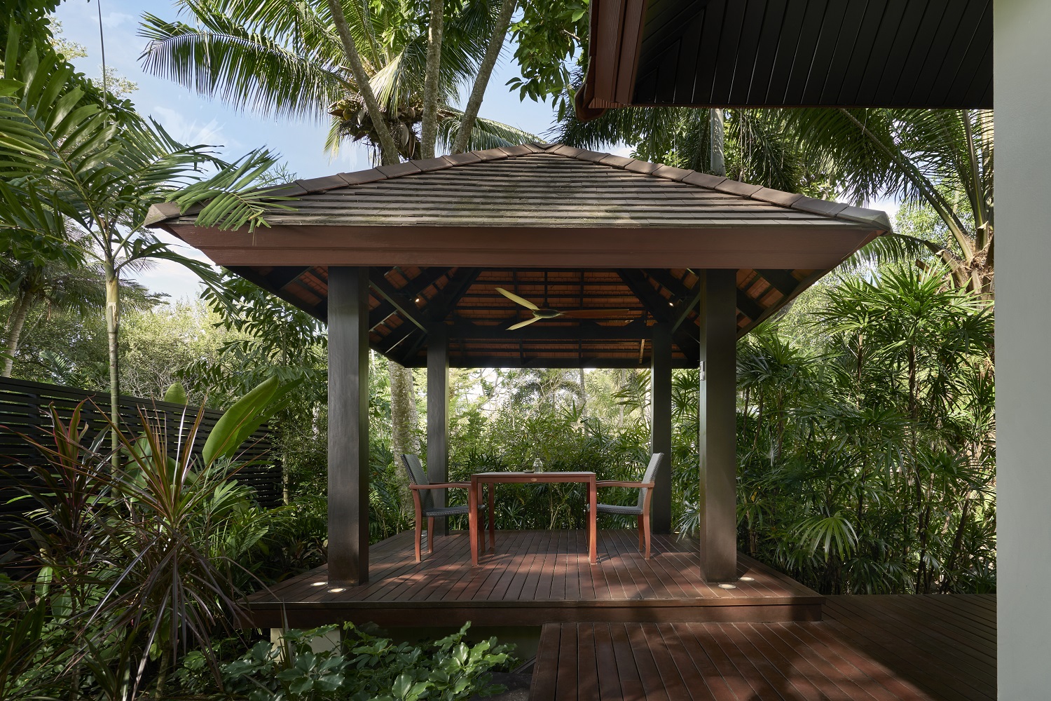 Sea Sand Sun Resort & Villas